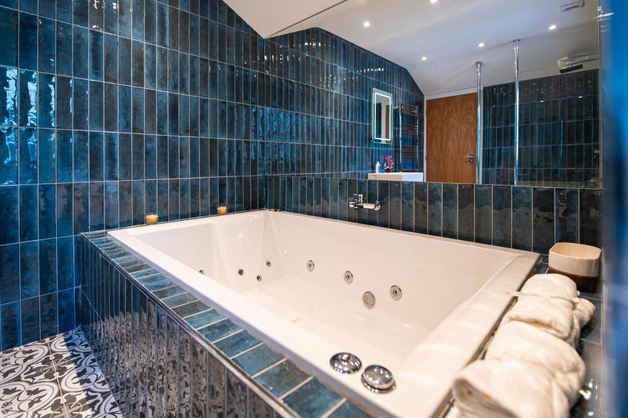 The Nest - Luxury 16 Person Apt W Jacuzzi & Parking Blackpool Buitenkant foto