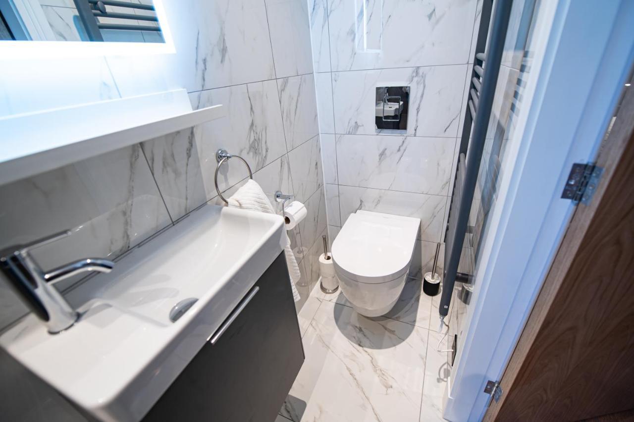 The Nest - Luxury 16 Person Apt W Jacuzzi & Parking Blackpool Buitenkant foto